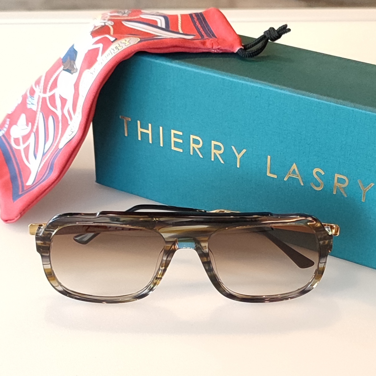 Theirry Lasry Bowery frame in colour 170